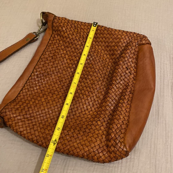 VERA PELLE  Made in Italy Woven Tan Leather Shoulder Bag / crossbody bag . - Picture 6 of 11